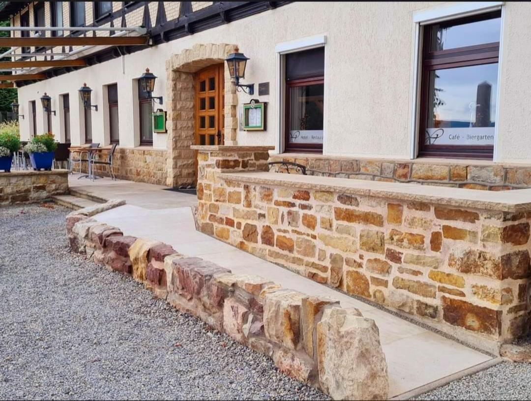 Hotel Waldquelle - Baumhaushotel Aerzen Exterior foto